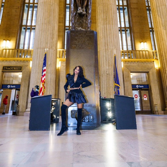 Two piece ruffle skirt and blazer set - Picture 2 of 3